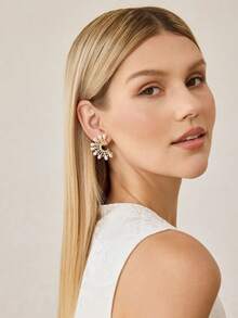 MOTF PREMIUM Pre-18k镀金C型宝石烟火珍珠气质耳环 - 金黃色 - 查看 3