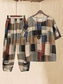 SHEIN RusticEase 夏季寬鬆幾何圖案短袖上衣和胡蘿蔔褲套裝，適用家居穿著 - 彩色 - 查看 1