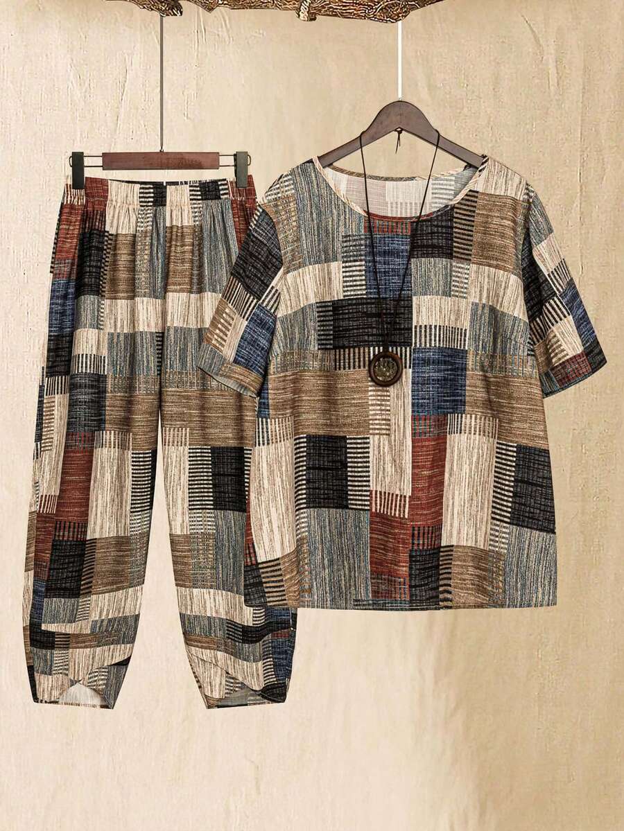 SHEIN RusticEase 夏季寬鬆幾何圖案短袖上衣和胡蘿蔔褲套裝，適用家居穿著 - 彩色 - 查看 1