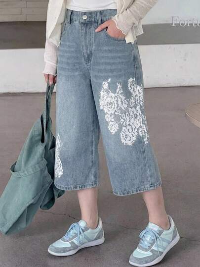 DAZY بنطلون جينز فضفاض بجيوب وأرجل واسعة مع نمط زهري من الدانتيل للفتيات المراهقات