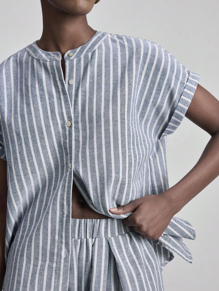 Ontre Camisa de manga corta con mangas de murciélago a rayas azules y albaricoque, pantalones elásticos de cintura con rayas verticales estilizantes, conjunto elegante y moderno para invitada de boda, moda urbana romántica y minimalista con estilo francés lujoso y elegante para uso casual de oficina, con un toque de dinero antiguo de alta gama, ideal para viajes urbanos, cruceros y aeropuertos, esencial para Oriente Medio, versátil para las cuatro estaciones, serie de bodas, conjunto de dos piezas para damas - Multicolor - Añade 8