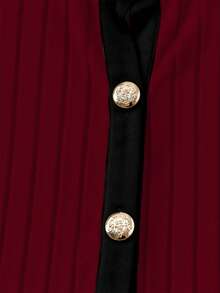 SHEIN LUNE 女款黑色與紅色對比下擺與荷葉邊袖口鈕扣T恤與寬腿褲套裝，優雅秋季茶會穿搭，柔軟舒適2件套 - 紅色 - 查看 4