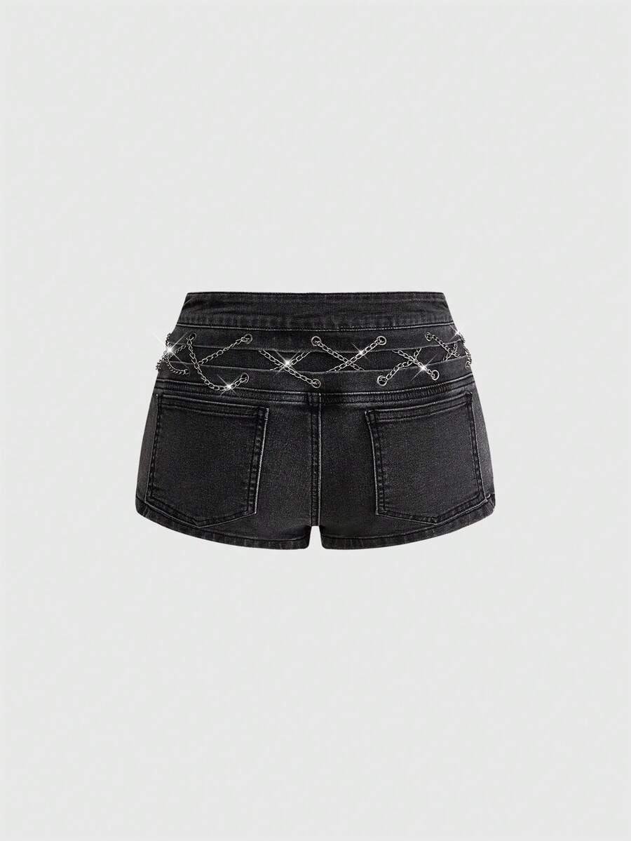ROMWE Grunge Punk Quần short denim cạp siêu trễ kiểu Punk Y2K cổ điển, gợi cảm với họa tiết dây xích và thánh giá. - màu đen - Xem 1