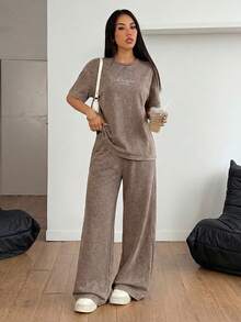 SHEIN PETITE 女士水洗棕色T恤和裤子两件套休闲套装 - 鏽棕色 - 查看 4