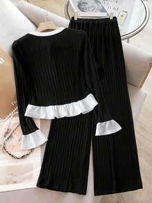 Franclia 两件套女士休闲纯色黑白撞色下摆荷叶边袖口纽扣装饰撞色拼接开襟上衣和纯色阔腿裤套装，柔软舒适，适合秋冬春季穿着，法式优雅风格，日常百搭。 - 黑與白 - 查看 2