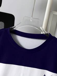 SHEIN 2件套青少年男童时尚休闲条纹印花短袖T恤和简约运动跑步短裤，适合夏季及多个季节穿着 - 藍白色 - 查看 4