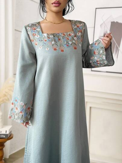 Al Najma 大码女士优雅花卉刺绣方领阿拉伯风格连衣裙，秋季