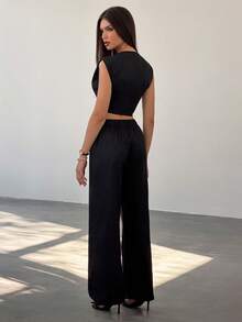 GlowEve 女士撞色蕾丝金属单扣短款背心和裤子时尚套装 - 黑色 - 查看 2