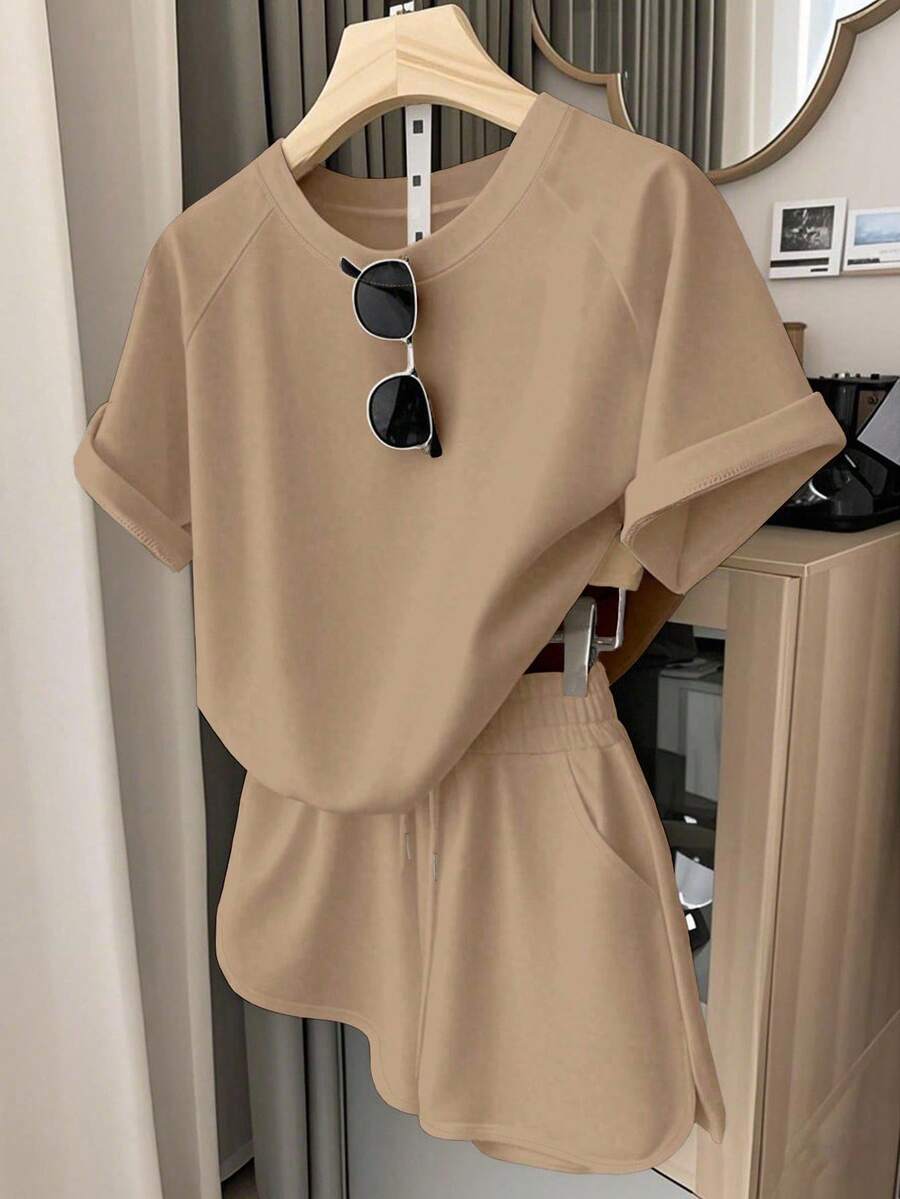 Resyla Plus Size Women Solid Color Round Neck Short Sleeve Top And Shorts Casual Daily Outfit - Coffee Brown - View 1
