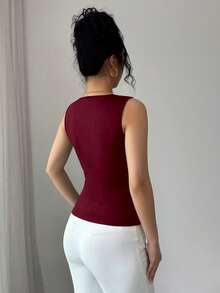 SHEIN Elenzya 女士时尚优雅纯色不对称肩部吊带背心 - 酒紅色 - 查看 2