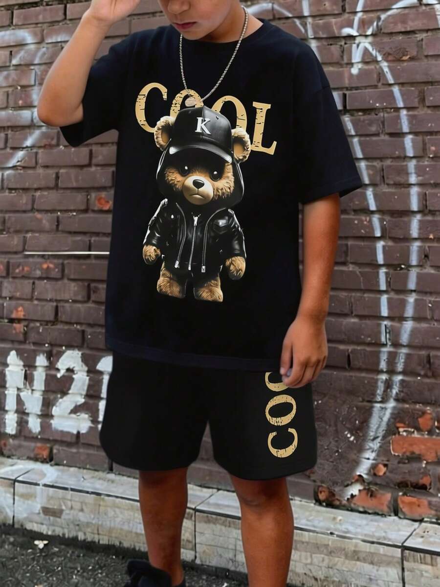 SHEIN Coolqubz 男童可爱小熊图案印花短袖T恤和短裤套装(2件),春夏款 - 黑色 - 查看 1