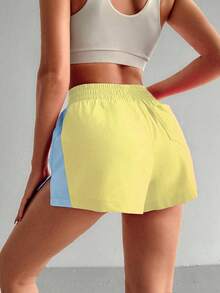 Eassivo Eassivo Casual Versatile Contrast Color Pocket Slim Fit Sports Shorts - Multicolor - View 3