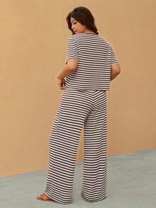 Elaquor 大码条纹印花V领系带短袖上衣和裤子两件套 - 彩色 - 查看 2