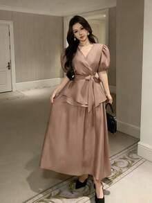 DAZY Bộ đồ 2 mảnh thanh lịch dành cho nữ, gồm áo cổ chữ V có thắt lưng và chân váy chữ A, màu trơn, thích hợp cho mùa xuân/hè. - màu nâu - Xem 3