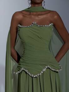 Elitara 优雅橄榄绿无肩带不对称领口奢华水钻链条腰部褶皱A字型长裙（含可拆卸挂脖），适合约会、度假、单身派对、婚礼及所有正式场合，女士晚礼服 - 橄欖綠 - 查看 6