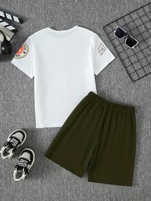 SHEIN Set 2pcs/Setelan untuk Anak Laki-laki Remaja: Kaos Lengan Pendek Leher Bulat dan Celana Pendek dengan Saku - MultiWarna - View 2