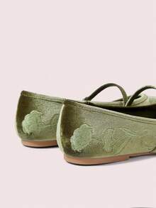 CUCCOO DOLLMOD Women's Elegant Commuter Jacquard Buckle Flats - Olive velvet - View 4