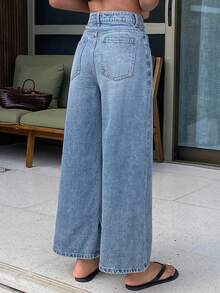 DAZY Women's Regular Waist Loose Straight Leg Casual Cropped Jeans - Light Wash - View 4