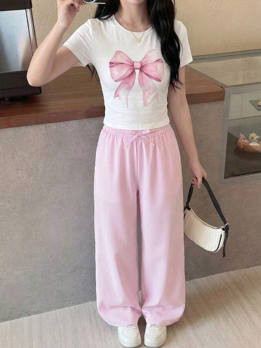 SHEIN 少女时尚针织蝴蝶结印花休闲修身短袖T恤和宽松条纹裤套装，春夏款 - 彩色 - 查看 1