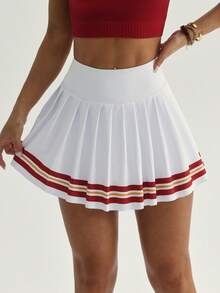 CourtClass 女士运动半身裙，白色条纹百褶裙，带短裤内衬和口袋，适合日常休闲穿着、跑步、瑜伽、健身、网球、高尔夫等运动。 - 白色 - 查看 4