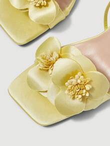 SheIn MOD Summer Yellow Sardine Flower Square Toe Thin Heel Elegant Fairy Style Roman Ladies High Heel Sandals - Light yellow - View 3