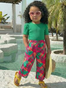 SHEIN 女婴夏季可爱度假针织绿色T恤花卉图案裤子套装 - 彩色 - 查看 3