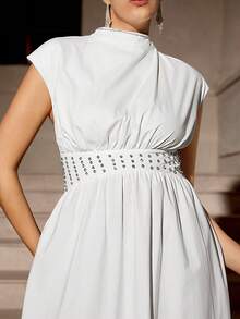 VOLUPTÉ CURVE 大码春夏优雅水钻拼接镂空露背连衣裙 - 白色 - 查看 6