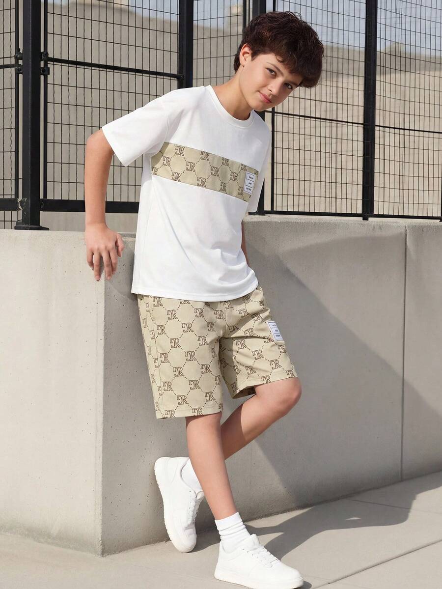Vacaura 男童夏季休闲短袖T恤短裤套装(2件套),白色T恤搭配卡其色字母印花短裤,宽松圆领T恤,舒适时尚的日常/校园服装 - 白色 - 查看 1
