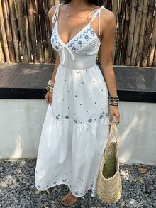 SHEIN SunnyBelle Đầm không tay cổ chữ V in họa tiết xanh trắng, phong cách thường ngày dành cho nữ, thích hợp cho kỳ nghỉ xuân/hè. - Xanh và trắng - Xem 4