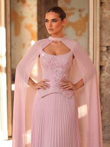 Aureia 优雅浪漫的时尚粉色雪纺褶皱装饰贴花A字廓形正式派对礼服，婚礼宾客着装 - 淺粉色 - 查看 4