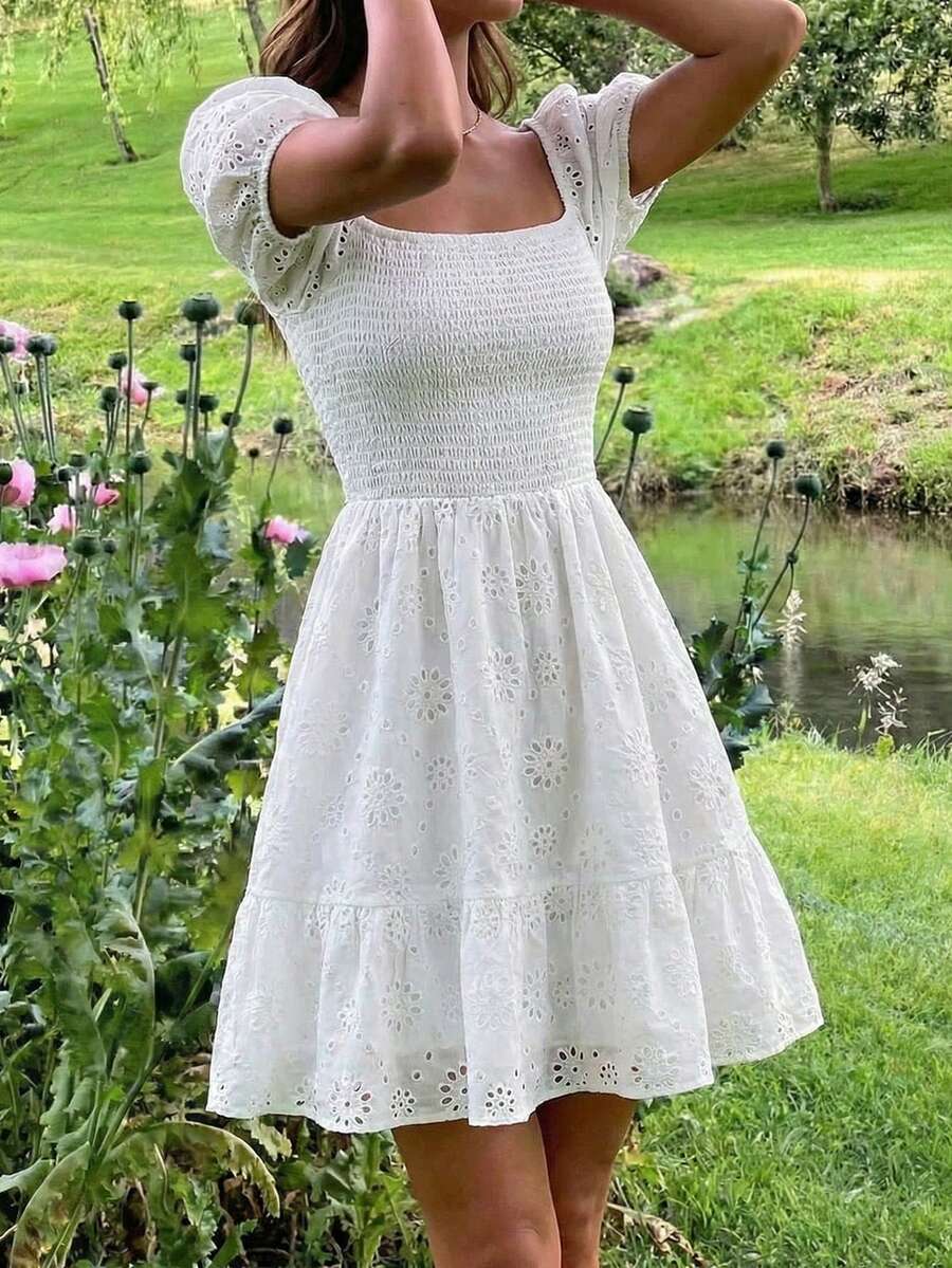 KARISMINA 女士优雅浪漫露肩白色刺绣连衣裙，适合春夏度假 - 白色 - 查看 1