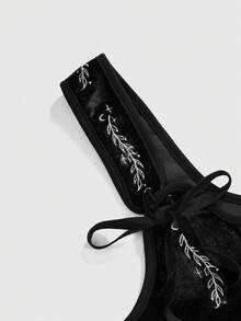 ROMWE Plus Size Gothic Dark Moth Embroidery Contrast Color Palace Style Square Collar Tight Velvet Vest - Black - View 3