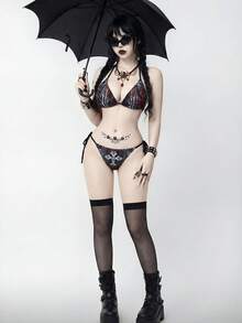 ROMWE Bộ đồ bơi 2 mảnh gợi cảm phong cách Gothic Punk Avant-Garde 26SS dành cho nữ, họa tiết hoa hồng Gothic tối màu, hình chữ thập và cánh thiên thần, bikini tam giác dây buộc nơ, màu đen/đỏ/đỏ tía, thanh lịch, lãng mạn, quyến rũ, thích hợp cho bãi biển, kỳ nghỉ trên đảo, lễ hội, tiệc tùng, mặc hàng ngày, kỳ nghỉ biển. Bộ đồ bơi nữ mới năm 2026 dành cho trường học, thích hợp cho kỳ nghỉ, hẹn hò, tiệc trà chiều. - Đỏ - Xem 5