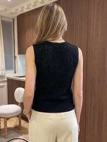 Chaleco Para Mujer, Chaleco Bordado de punto para mujer, diseño sin mangas, escote en V, cierre con botones frontales, tejido suave y ligero, prenda versátil para looks casuales y formales - Negro - Ver 3