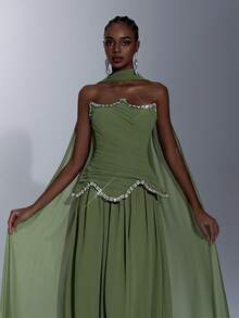 Elitara 优雅橄榄绿无肩带不对称领口奢华水钻链条腰部褶皱A字型长裙（含可拆卸挂脖），适合约会、度假、单身派对、婚礼及所有正式场合，女士晚礼服 - 橄欖綠 - 查看 3