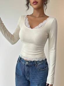 NOVVYNE Áo thun dài tay nữ màu mơ viền ren, kiểu dáng thường ngày lãng mạn, thích hợp mặc mùa xuân/hè, áo nữ dễ thương, áo ren gợi cảm, áo lót ren, áo dài tay màu kem, áo đi chơi, áo thường ngày mùa xuân cho nữ, áo dự tiệc mùa hè. - Màu be - Xem 6