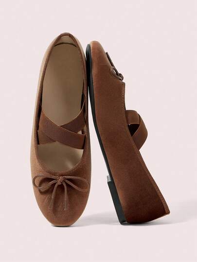 CUCCOO DOLLMOD 女士棕色丝绒圆头蝴蝶结装饰交叉松紧带舒适套脚芭蕾舞鞋，适合度假