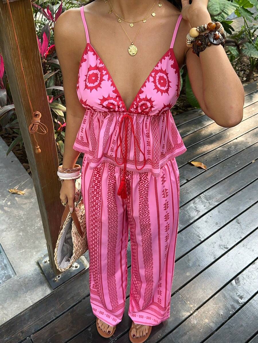 Sunnyshic 夏季休闲度假女装，玫红色花卉印花吊带背心，配流苏系带和宽松佩斯利波西米亚印花阔腿裤，适合海滩派对和休闲度假。 - 玫紅色 - 查看 1
