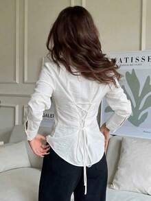 SHEIN EZwear 女士休闲百搭黑骑士马标志刺绣前扣后抽绳腰部修身长袖衬衫，适合秋冬季，百搭风格 - 彩色 - 查看 2