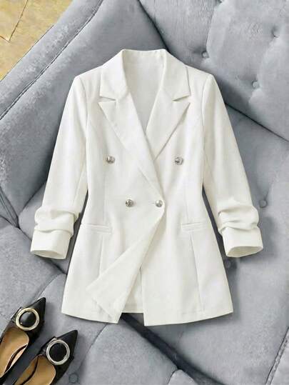 Blazer para mujer corte clásico, diseño doble botonadura boton metálico plateado, manga larga, solapa elegante, prenda formal y casual, acabado de alta calidad ideal para outfits casuales de oficina o para eventos formales y trabajo