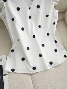 Franclia Women's Casual Versatile Ruffle Flare Sleeve White Blouse, V-Neck Pullover Shirt, Polka Dot Shirt, Dot Print Top, Cap Sleeve Shirt, Printed Tank Top, Summer Vacation Wear - Black and White - View 3