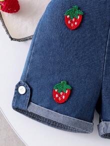 SHEIN Playful Pals 2pcs Baby Girl Blue Denim Overalls Shorts Set Summer Cute Vacation Solid Red Ribbed T-Shirt&Strawberry Decor Rolled Hem Jeans Outfit Elastic Waist - Red - View 4