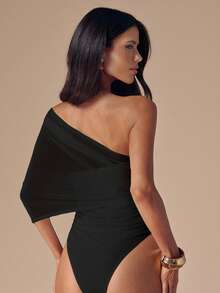 SHEIN BAE 秋冬季纯色杏色不对称肩部优雅连体衣，简约修身款，杏色薄纱裹身褶皱肩部连体衣 - 黑色 - 查看 2