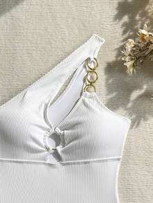 Swim SXY 女士纯色镂空金属圆形装饰不对称领口连体泳衣 - 白色 - 查看 3
