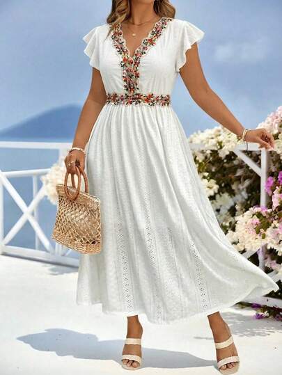 Reflora Vestido Casual Feminino Plus Size com Decote em V, Bordado Floral e Bainha com Babado