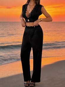 GlowEve 女士撞色蕾丝金属单扣短款背心和裤子时尚套装 - 黑色 - 查看 1