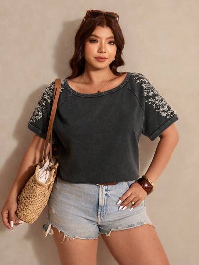 Elaquor Plus Size Casual Plant Graphic Round Neck Short Sleeve T-Shirt, Summer Tops