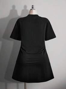 SHEIN ICON 大码女式V领网纱拼接T恤裙 - 黑色 - 查看 2