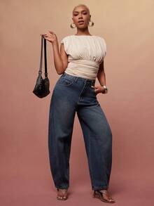 Vixey Quần jeans ống loe cạp cao với chi tiết đường may bất đối xứng - Rửa tối - Xem 3