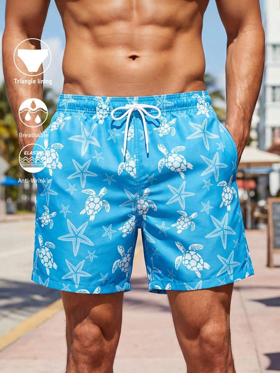 Manfinity Swimmode 男士波西米亚风淡蓝色沙滩短裤,带海龟和海星印花三角形衬里和口袋,夏威夷风 - 淺藍色 - 查看 1